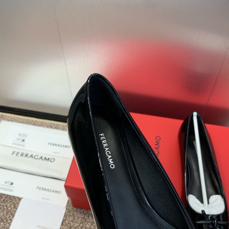 Ferragamo flat shoes